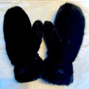 UGG, brand faux fur mittens